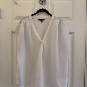 Banana Republic Classic White V-Neck Blouse